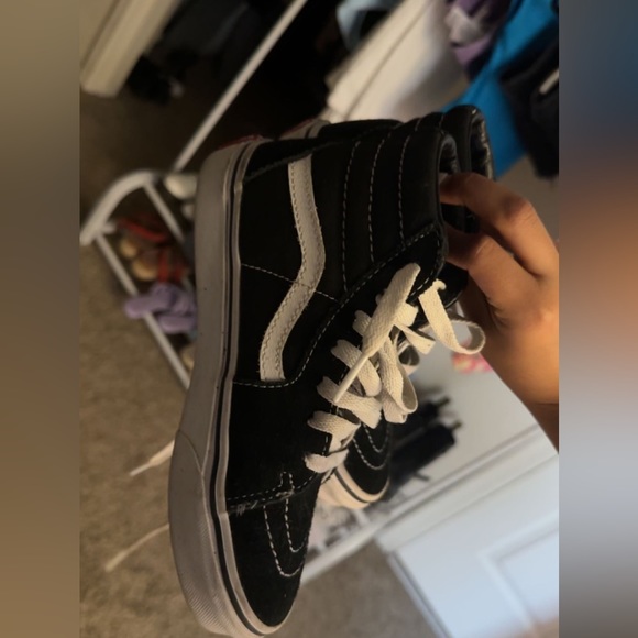 Vans - Picture 6 of 8